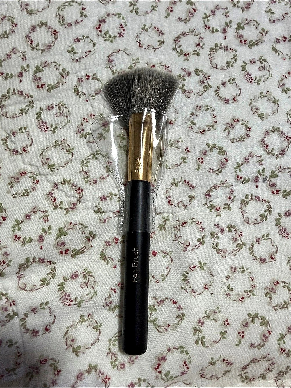 Makeup Brush in Black & Gold NWT